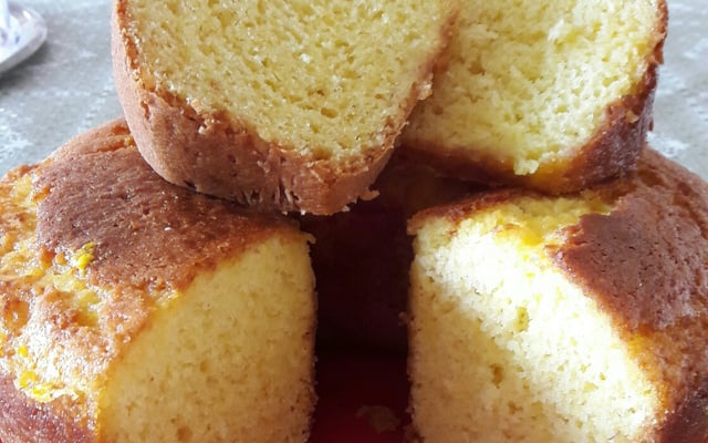 Bolo de laranja super fofo e molhadinho