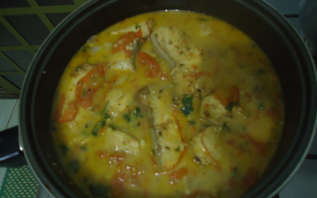 Peixe ao molho de leite de coco