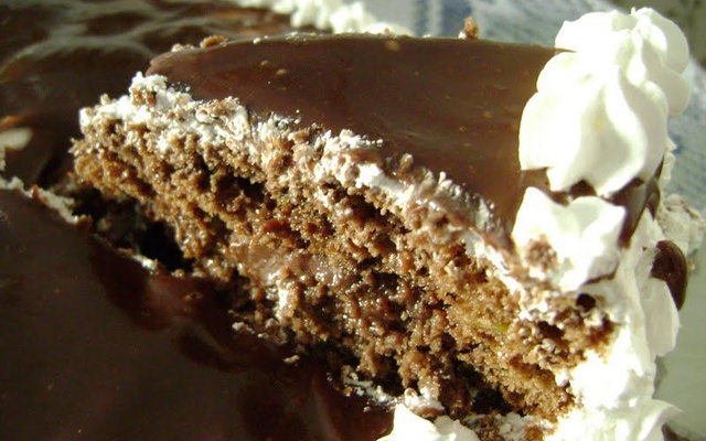 Bolo de chocolate para aniversário