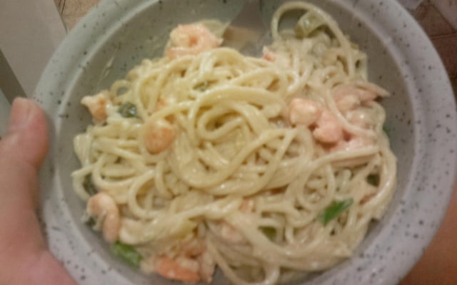 Massa ao molho de camarão e vinho branco