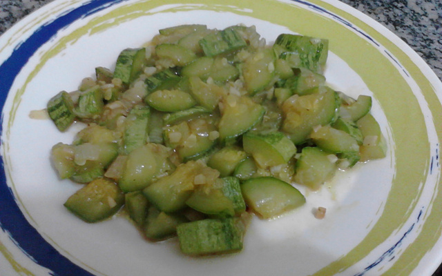 Abobrinha refogada, simples e saborosa