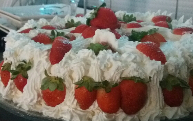 Bolo de ameixa frutas cristalizadas e passas