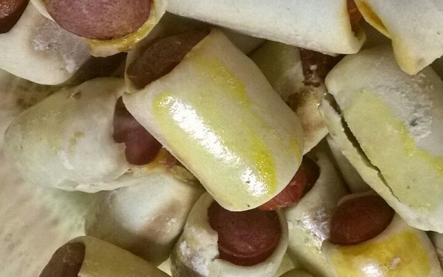 Enroladinho de salsicha