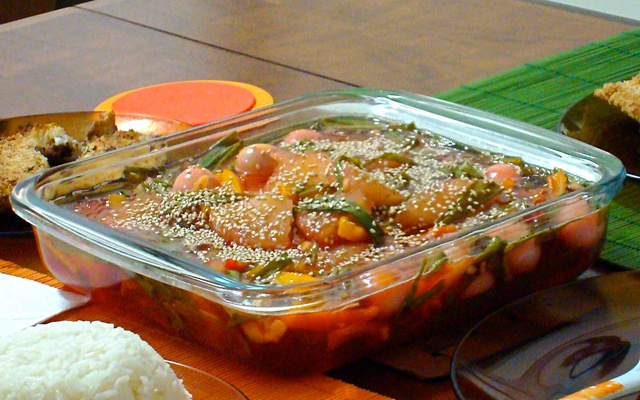 Linguado com abacaxi agridoce