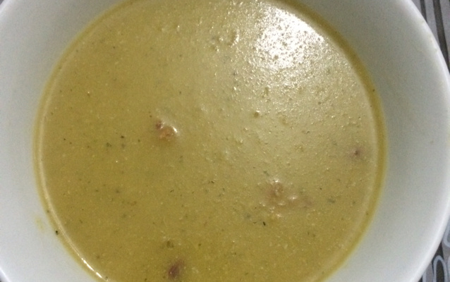 Sopa de ervilha com charque da Gi