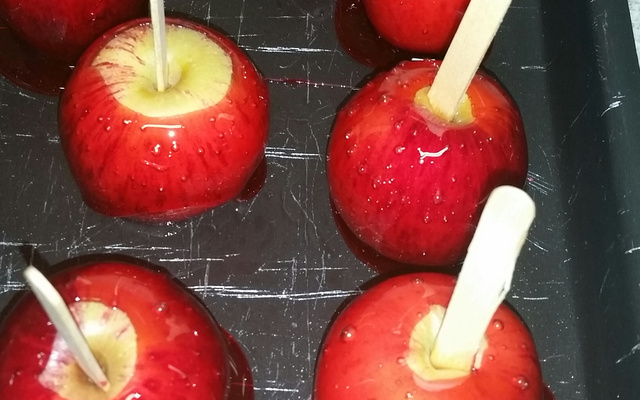 Maçã do amor fácil e perfeita