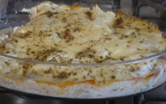 Batata gratinada com frango
