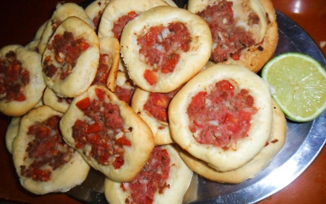 Esfiha aberta (delícia)