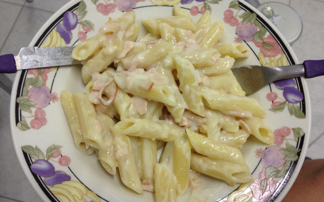 Macarrão de peito de peru e molho branco light