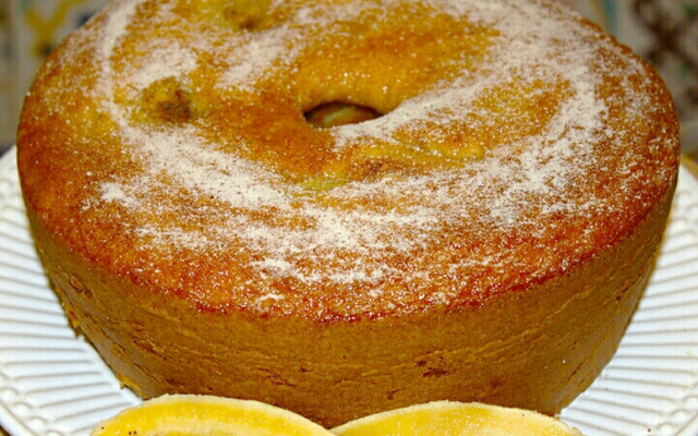 Bolo de banana cremoso sem glúten e sem lactose