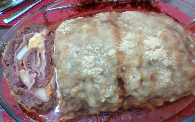 Rocambole de carne moída