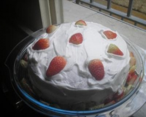 Torta de morango com chantilly
