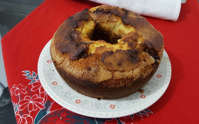 Broa de fubá com goiabada