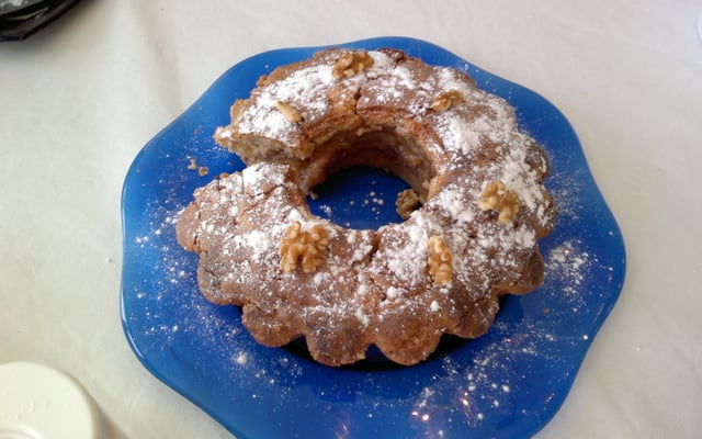 Bolo de maçã e nozes