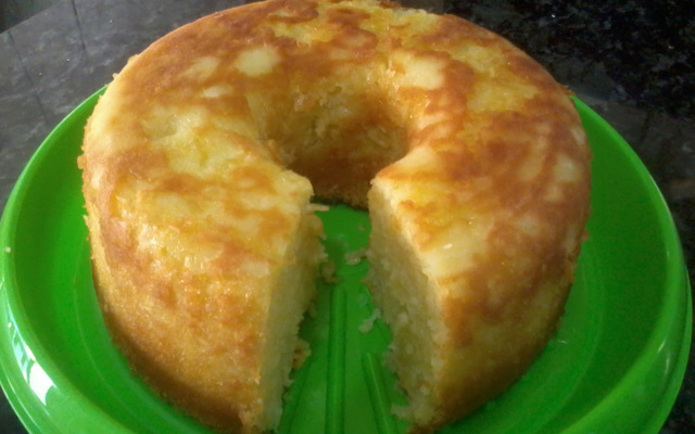 Bolo de aipim (mandioca)