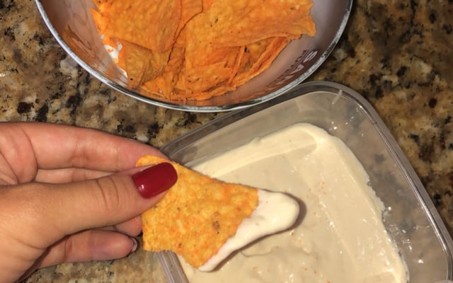 Doritos dippas french onion caseiro (molho de cebola)