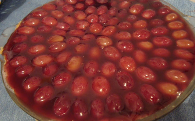 Bolo red velvet com nozes