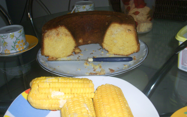 Bolo de coco com leite condensado