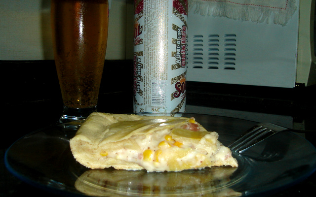 Torta recheada com molho bechamel