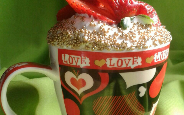 Bolo de chocolate na caneca