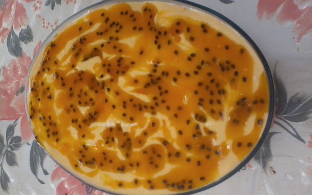 Pavê de maracujá com chocolate