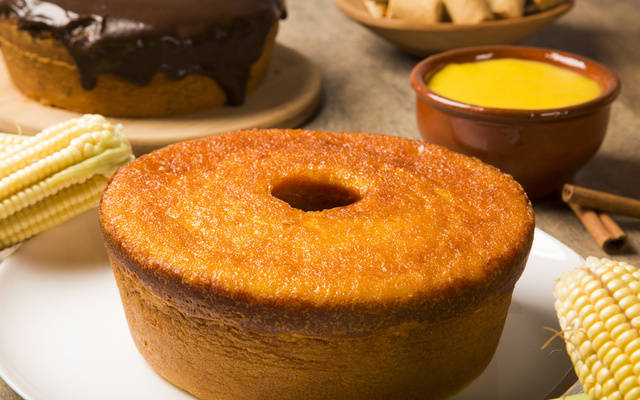 Bolo de fubá cremoso