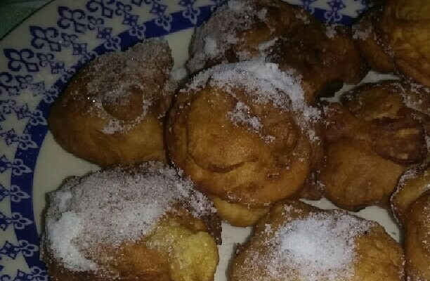 Bolinho de chuva com banana