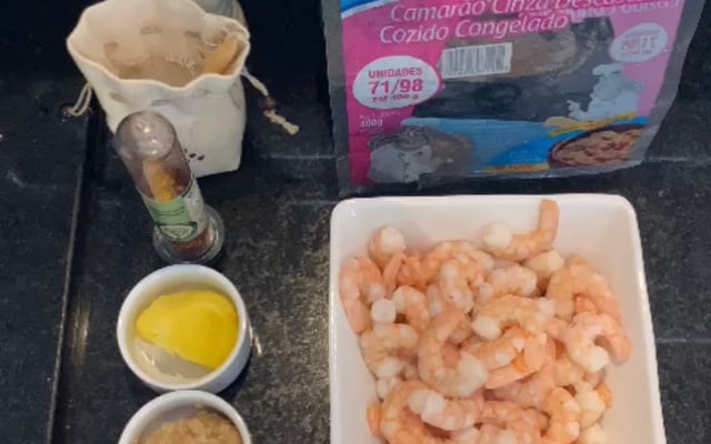 Camarão na manteiga