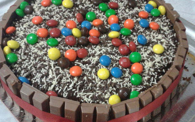 Bolo Kit Kat fácil
