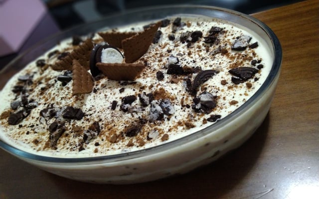 Torta de bolacha com nata e leite condensado