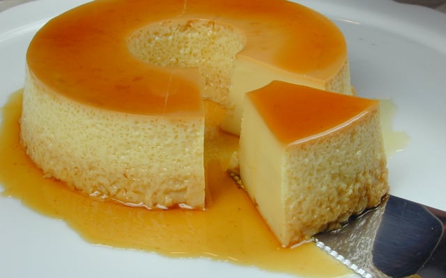 Pudim de leite condensado com chocolate