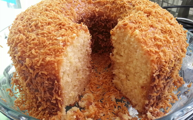 Bolo de coco rápido de liquidificador