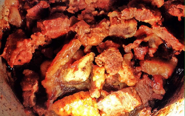 Ponta de peito na panela de pressão