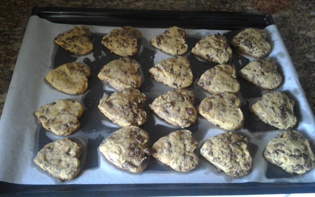 Cookies de baunilha com gotas de chocolate