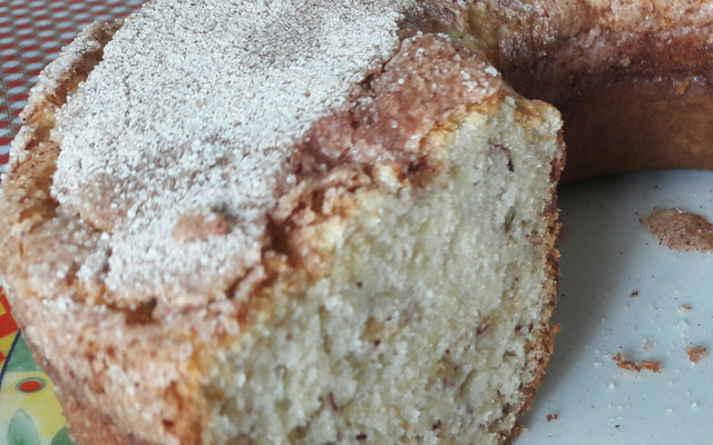 Bolo fofura de banana com canela