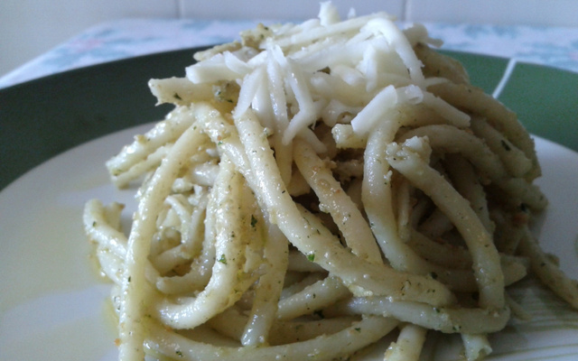Espaguete ao pesto