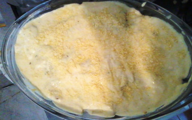 Macarrão de queijo com molho branco