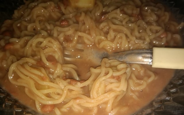 Sopa de feijão com macarrão
