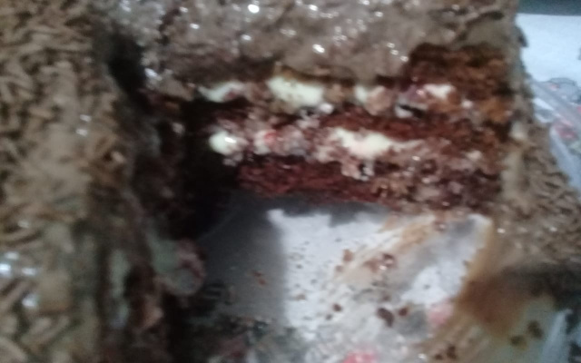 Bolo de morango com brigadeiro