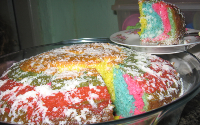 Bolo arco-íris