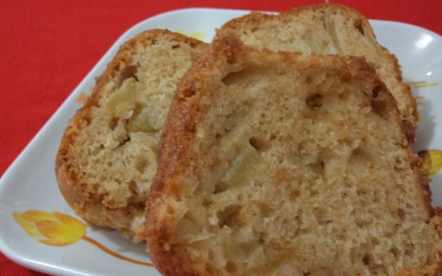 Bolo de maçã molhadinho sem ovos