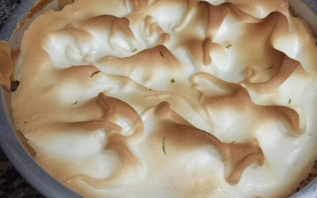 Torta de limão com suspiro