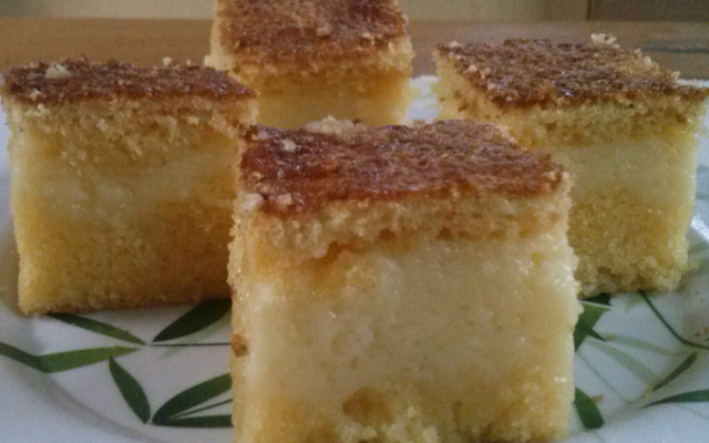 Bolo de fubá cremoso