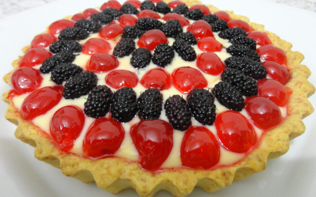 Torta de amoras e cerejas
