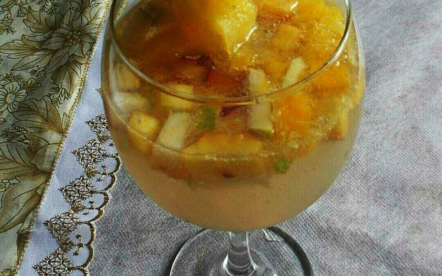 Ponche de frutas alcoólico