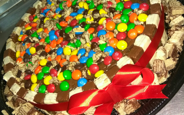 Bolo de bis com morango