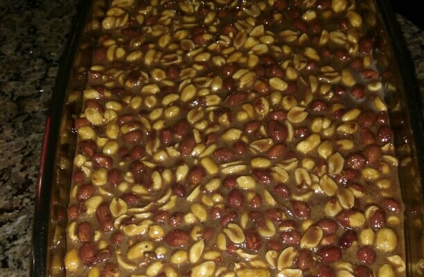 Pé de moleque de leite condensado