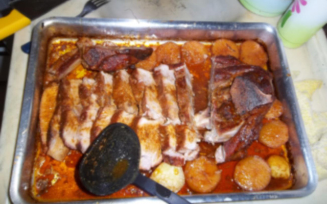 Pernil de porco ao vinho tinto