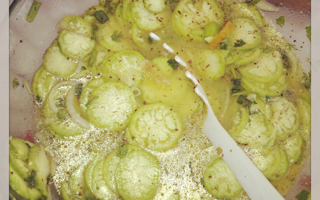 Salada de jiló saborosa