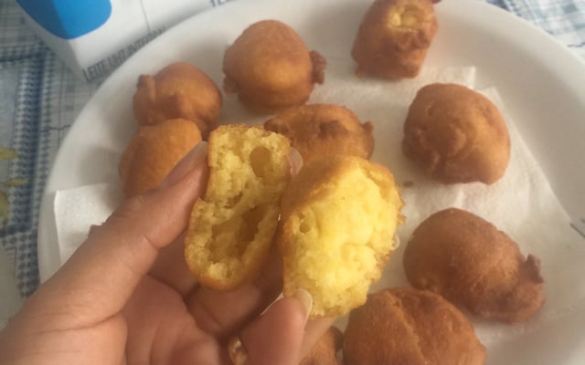 Bolinho de chuva com fubá